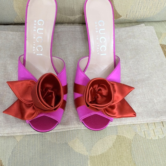 Gucci Women's Shawana Satin Flower Mules In Pure Fucsia/rosso - Picture 5 of 6